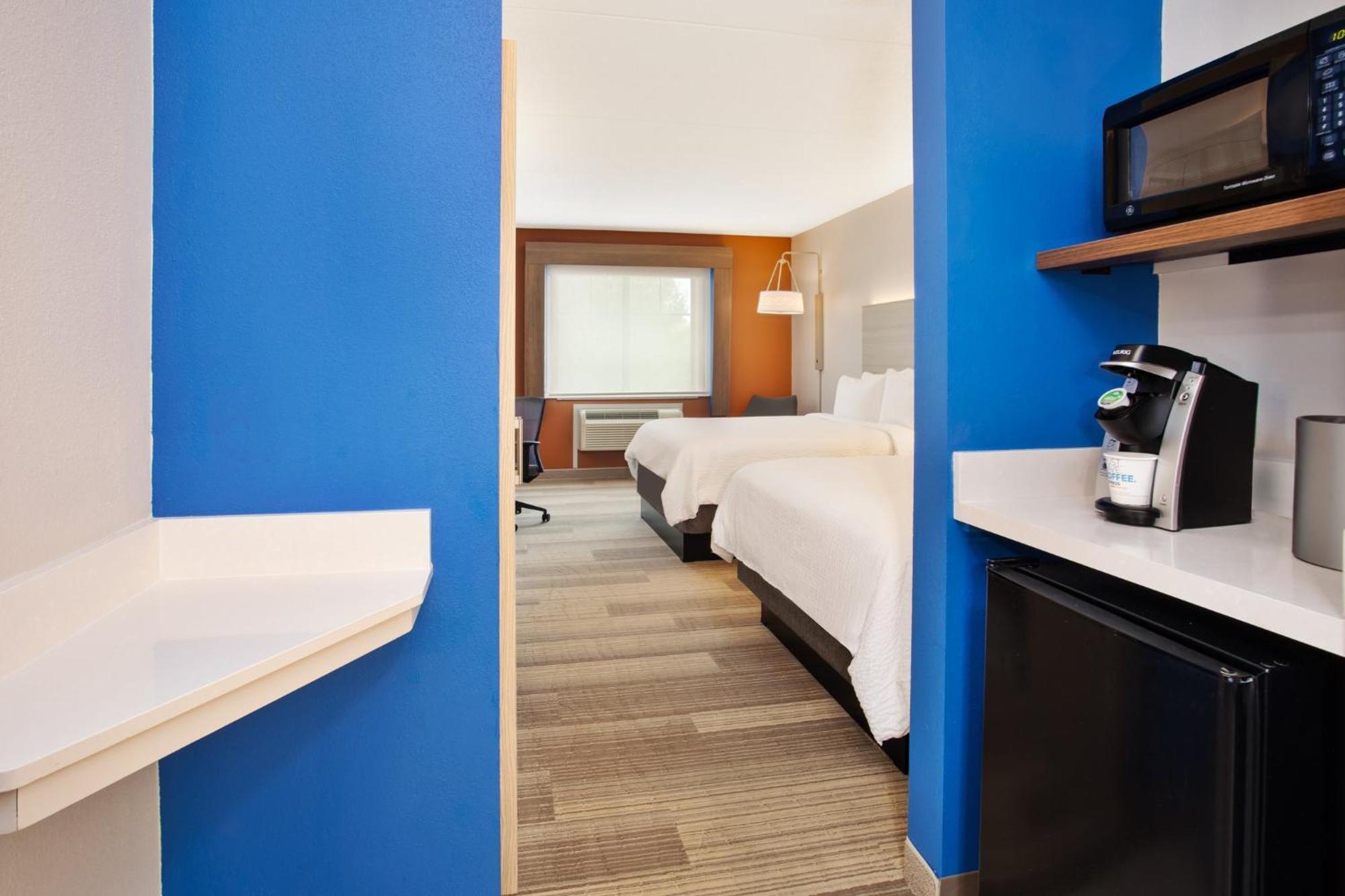 Holiday Inn Express Hotel & Suites Rochester Webster By Ihg Екстериор снимка