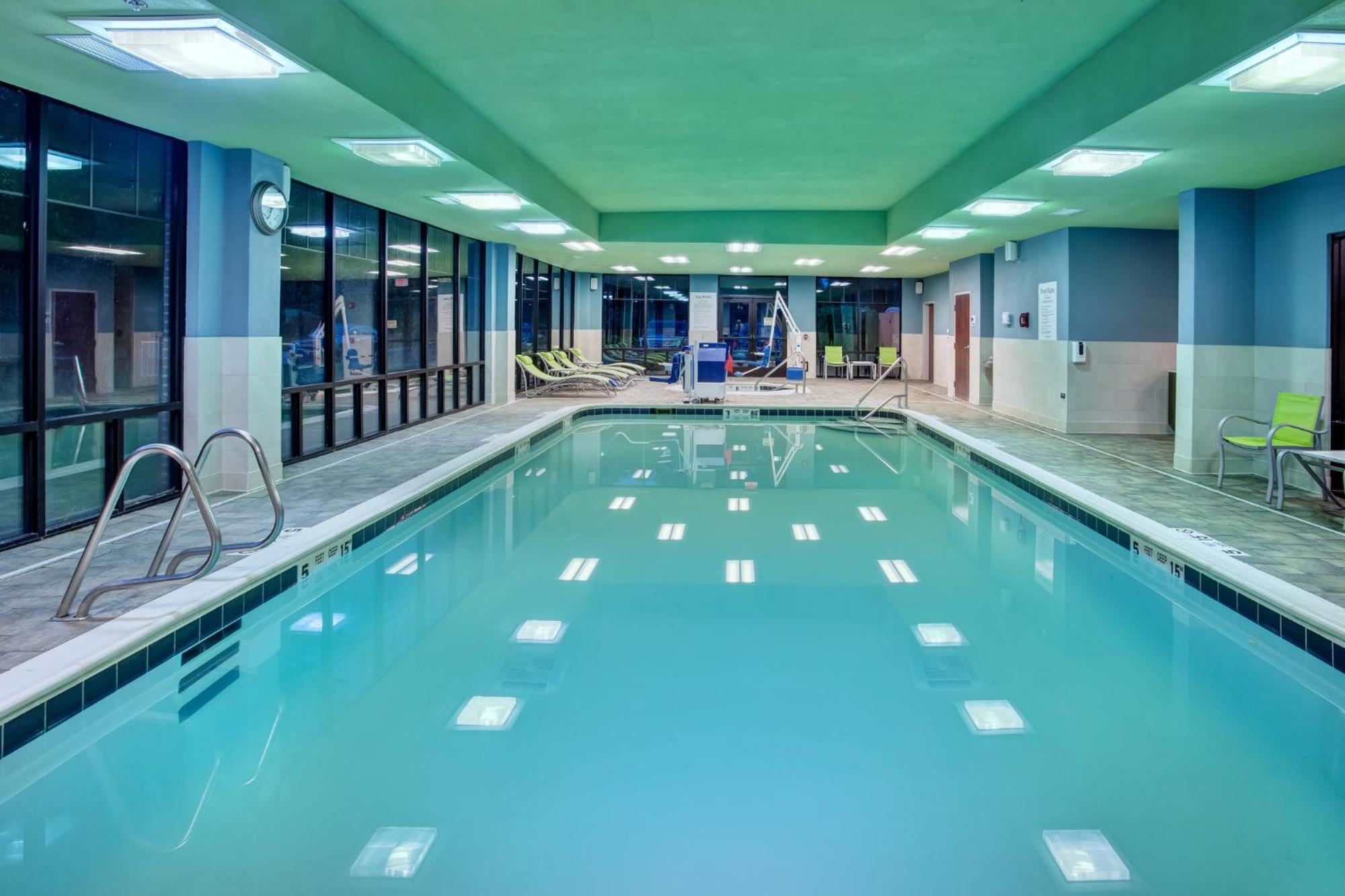 Holiday Inn Express Hotel & Suites Rochester Webster By Ihg Екстериор снимка