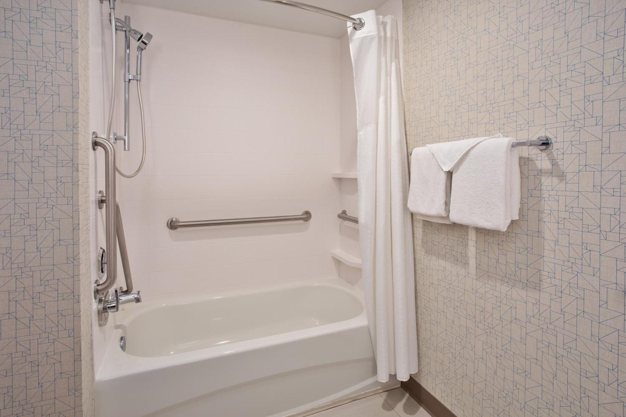 Holiday Inn Express Hotel & Suites Rochester Webster By Ihg Екстериор снимка