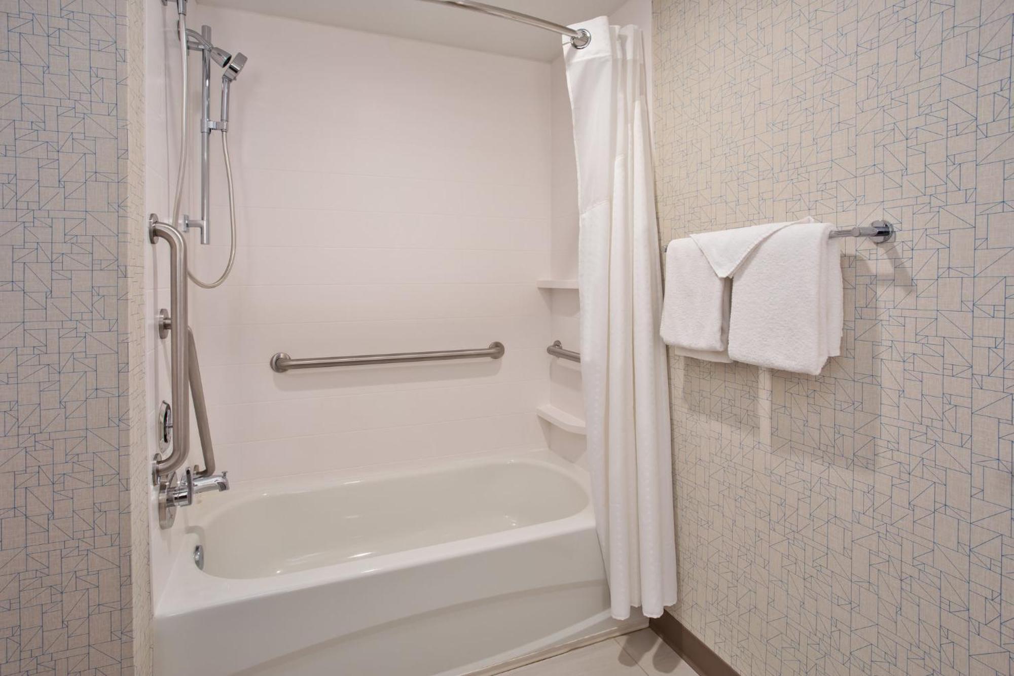 Holiday Inn Express Hotel & Suites Rochester Webster By Ihg Екстериор снимка