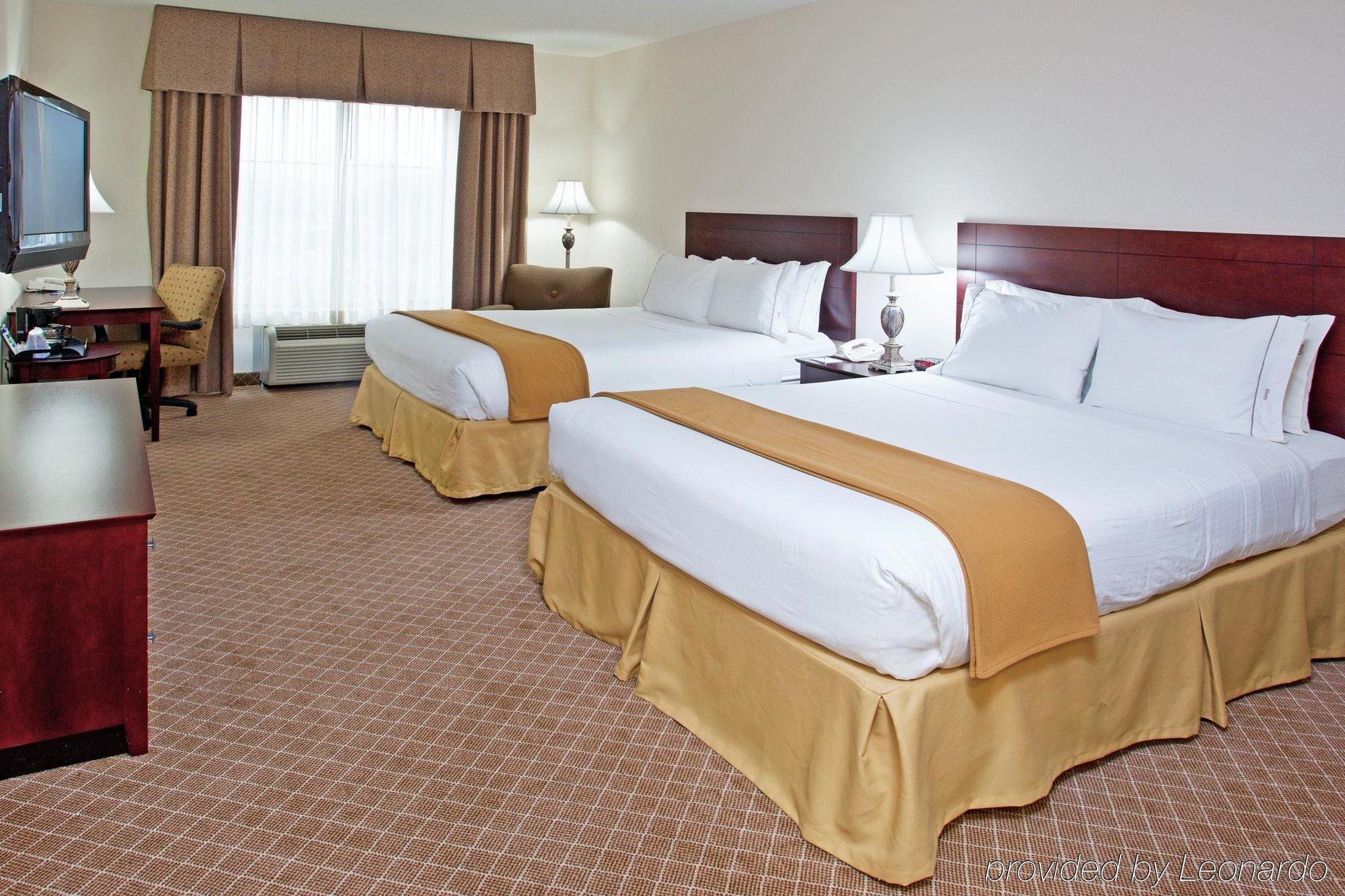Holiday Inn Express Hotel & Suites Rochester Webster By Ihg Стая снимка