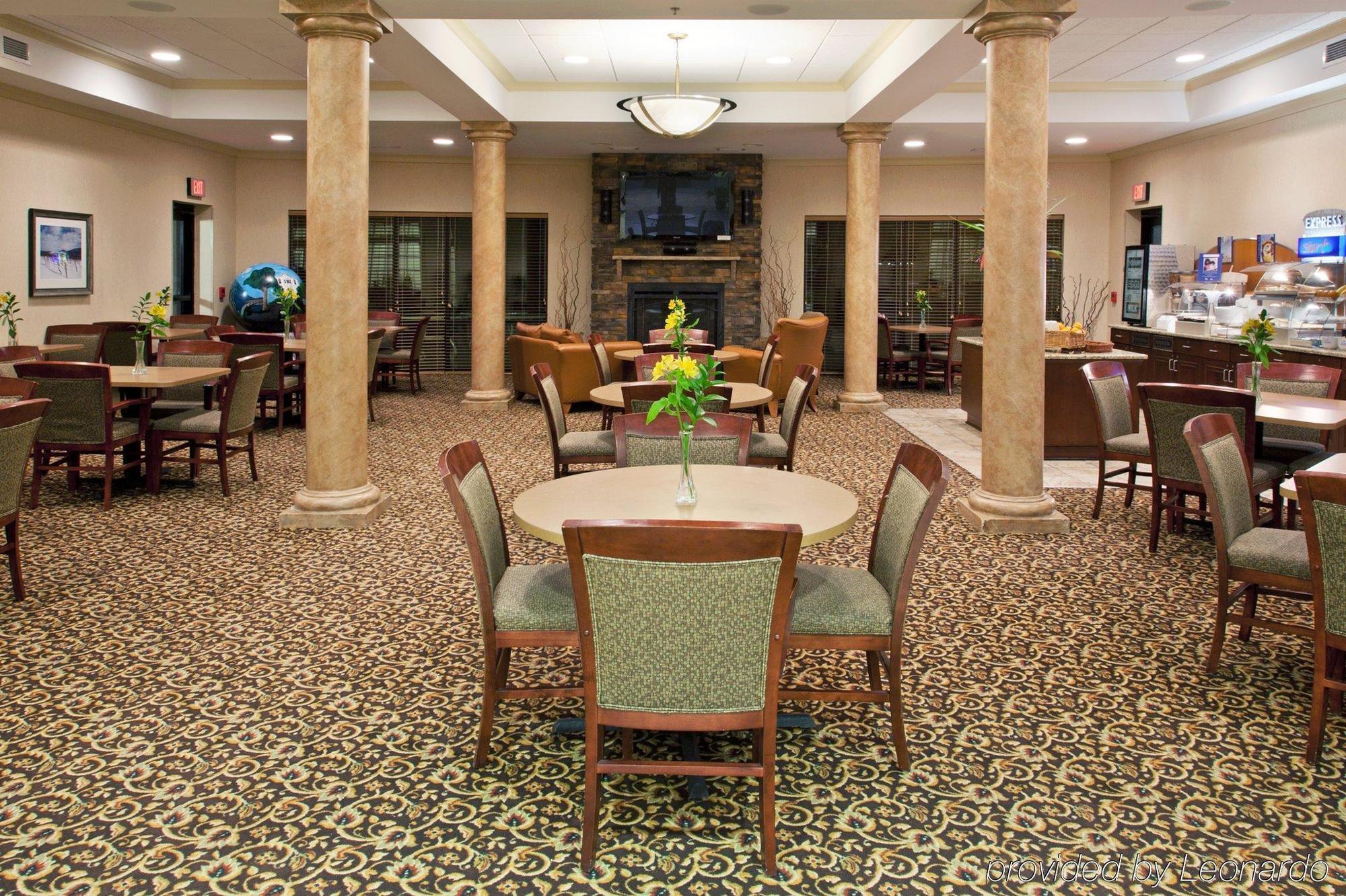 Holiday Inn Express Hotel & Suites Rochester Webster By Ihg Екстериор снимка