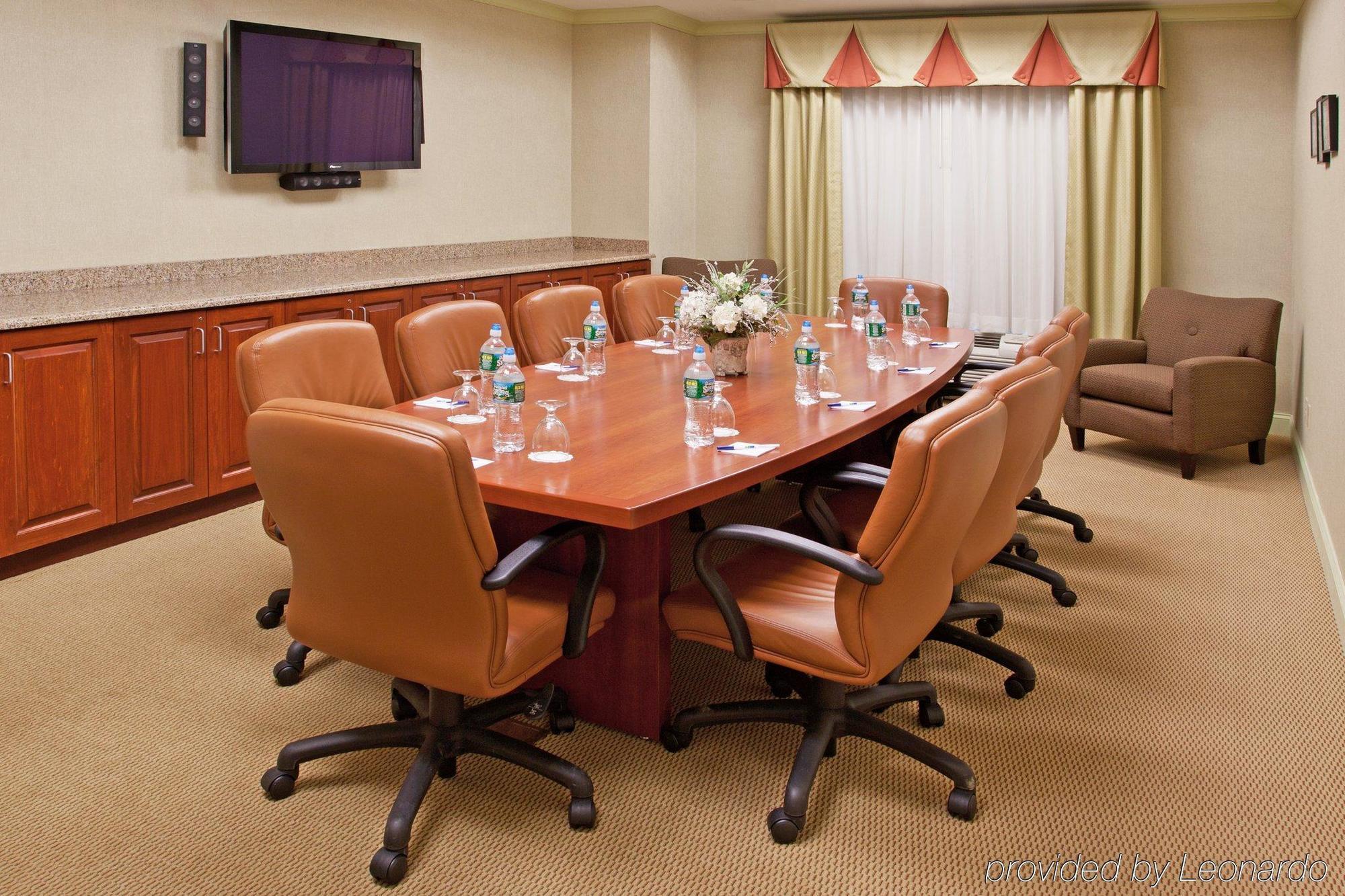 Holiday Inn Express Hotel & Suites Rochester Webster By Ihg Екстериор снимка