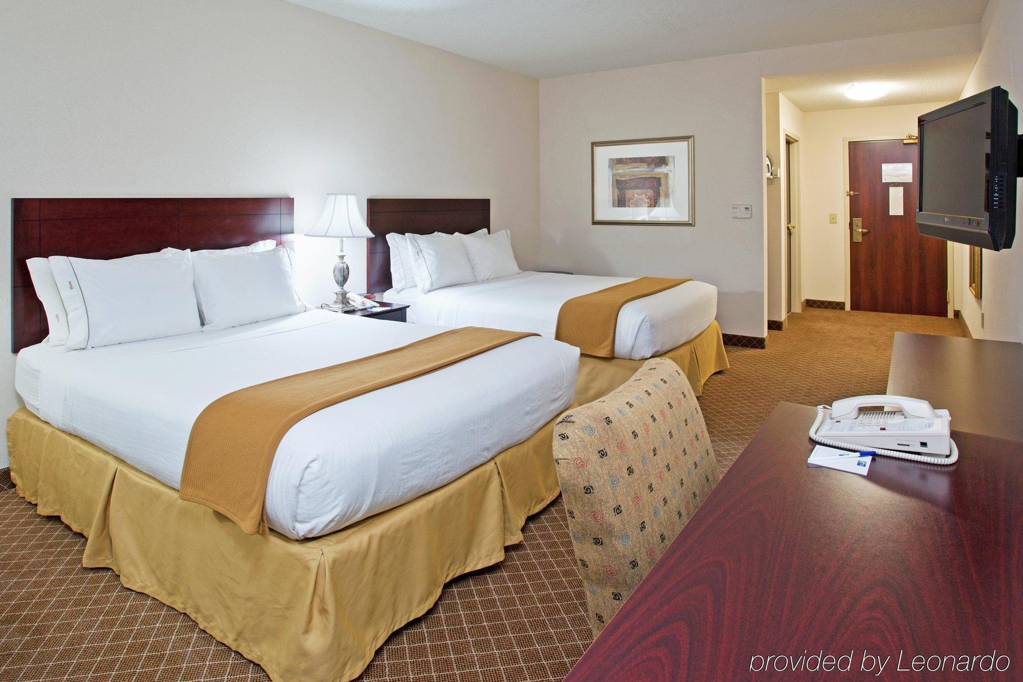 Holiday Inn Express Hotel & Suites Rochester Webster By Ihg Екстериор снимка